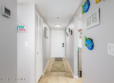 8500 Ridgewood Ave in Cape Canaveral, FL - Foto de edificio - Building Photo