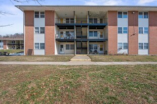 Riverbend Apartments in Clarksburg, WV - Building Photo