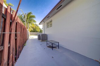 1845 NW 15th St in Miami, FL - Building Photo - Building Photo