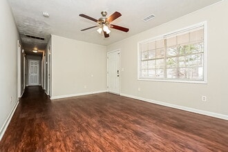 246 Bellwood Ln in Riverdale, GA - Building Photo - Building Photo