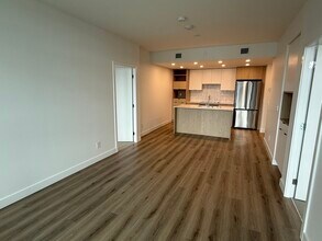 1488 Bertram St in Kelowna, BC - Building Photo - Building Photo