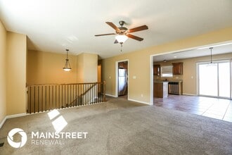 108 Golfview Dr in Pleasant Hill, MO - Foto de edificio - Building Photo