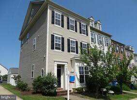 23612 Bennett Chase Dr in Clarksburg, MD - Building Photo