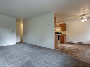 14180 SW Allen Blvd in Beaverton, OR - Building Photo - Building Photo