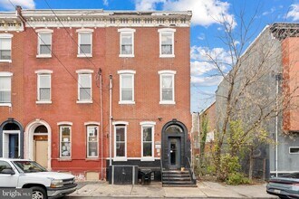 1305 N 15th St in Philadelphia, PA - Building Photo - Building Photo