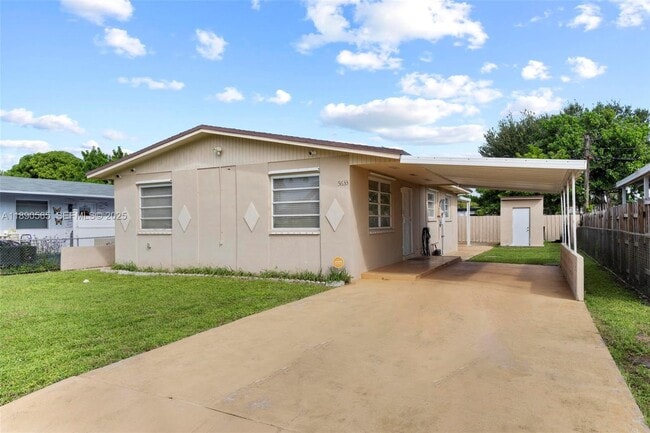 property at 5633 SW 40th St