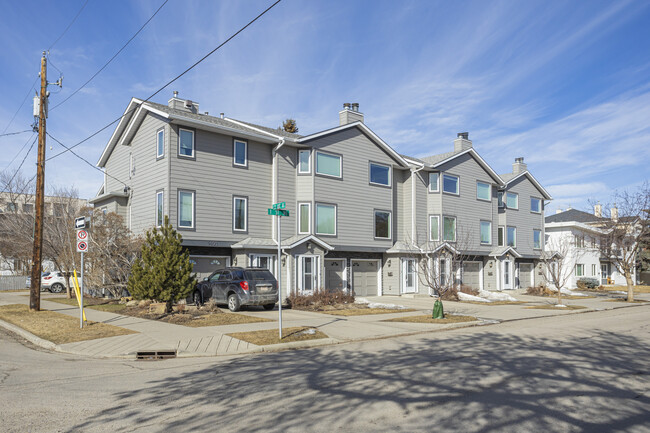 1405 1 St NE in Calgary, AB - Building Photo - Primary Photo