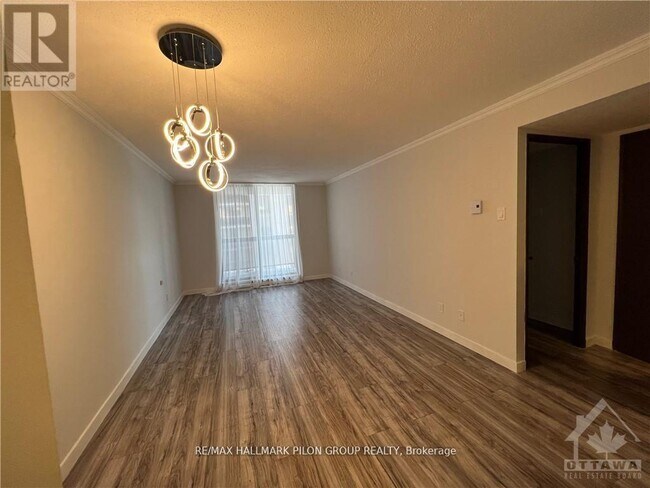 475-1475 Laurier Ave W in Ottawa, ON - Building Photo - Building Photo