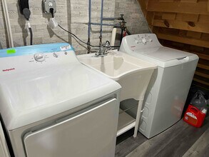 8110 Loch Raven Blvd in Towson, MD - Foto de edificio - Building Photo