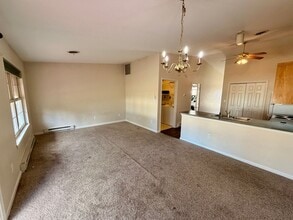 146 Bayberry Dr in Chambersburg, PA - Building Photo - Building Photo