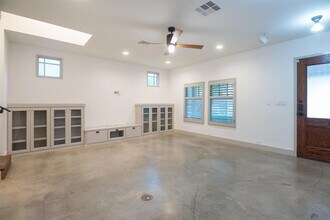 610 W Live Oak St in Austin, TX - Building Photo - Building Photo