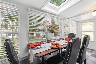 80 Irving St, Unit 2 in Somerville, MA - Foto de edificio - Building Photo