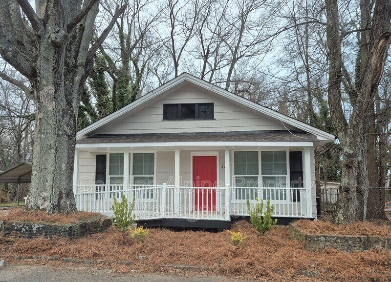 323 Clegg St in Shelby, NC - Building Photo