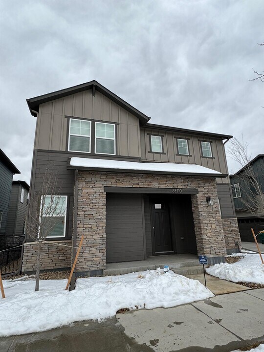 23710 E 41st Ave in Aurora, CO - Building Photo