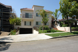 715 E Angeleno Ave in Burbank, CA - Building Photo - Building Photo