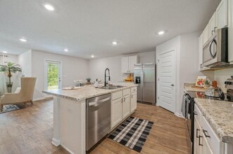 3060 Brandon Dunes Ln in Laurel Hill, FL - Building Photo - Building Photo