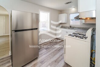 2046 Russet St in Racine, WI - Building Photo - Building Photo