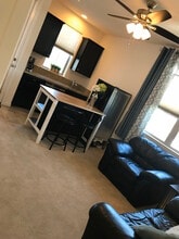 562 Sandy Shores Dr in Lathrop, CA - Building Photo - Building Photo