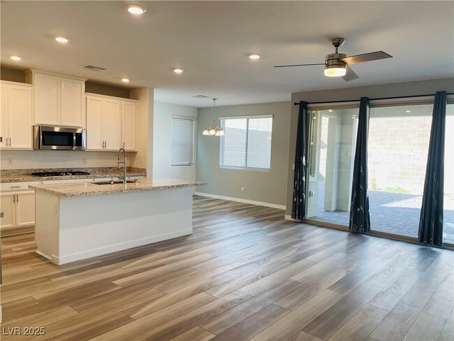 property at 12364 Harbor Isle Ave