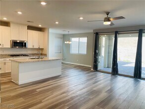 12364 Harbor Isle Ave in Las Vegas, NV - Building Photo - Building Photo