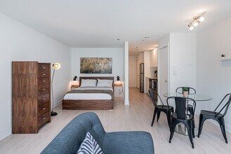 1441 Rue Saint-Urbain, Unit SI ID1261842P in Montréal, QC - Building Photo - Building Photo