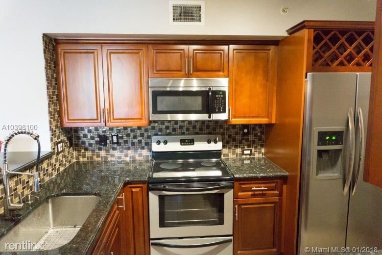 2051 Renaissance Blvd-Unit -Apt 203A in Miramar, FL - Building Photo