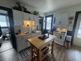 1916 E Estes St in Milwaukee, WI - Building Photo