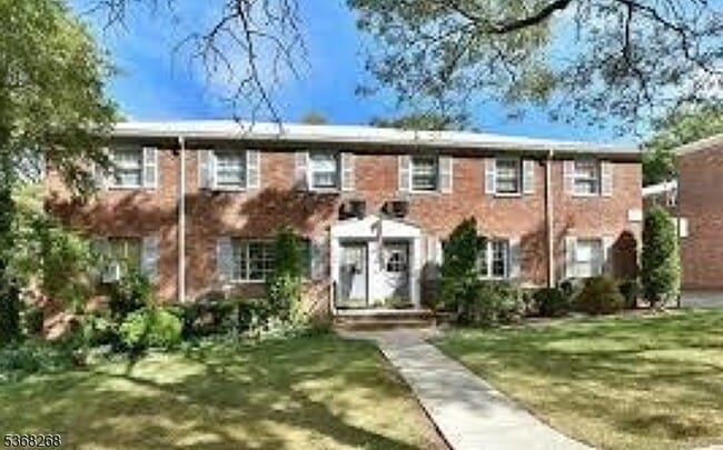 property at 34 Wedgewood Dr