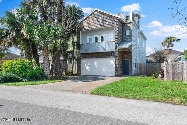 326 6th Ave N