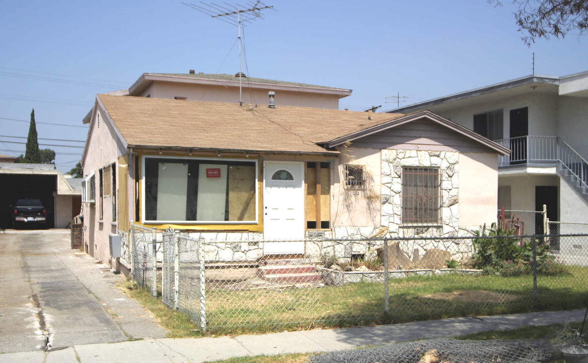 2223-2225 Clyde Ave in Los Angeles, CA - Building Photo