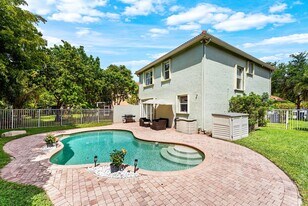 681 Garden Cress Trail in Royal Palm Beach, FL - Building Photo