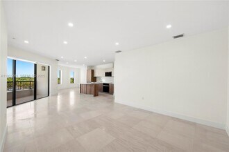 701 Valencia Ave in Coral Gables, FL - Building Photo - Building Photo