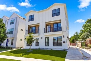 2702 Lubbock Ave in Fort Worth, TX - Building Photo