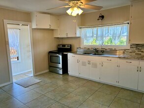 20 Olo Pl in Wailuku, HI - Building Photo - Building Photo