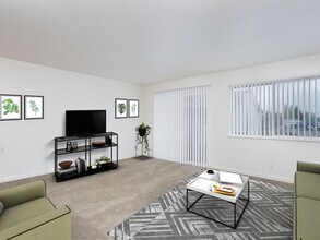 Cimarron Apartments in Portland, OR - Foto de edificio - Building Photo