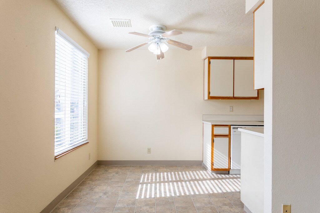 Cheryl Lynn Apartments Salem, OR Apartments For Rent