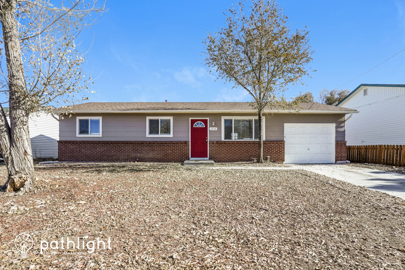 1717 Whitehall Rd in Colorado Springs, CO - Foto de edificio