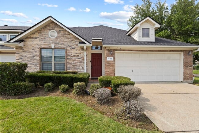 property at 405 Harbor Oaks Dr