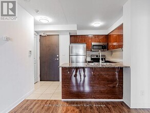 5793-5793 Yonge St in Toronto, ON - Building Photo - Building Photo