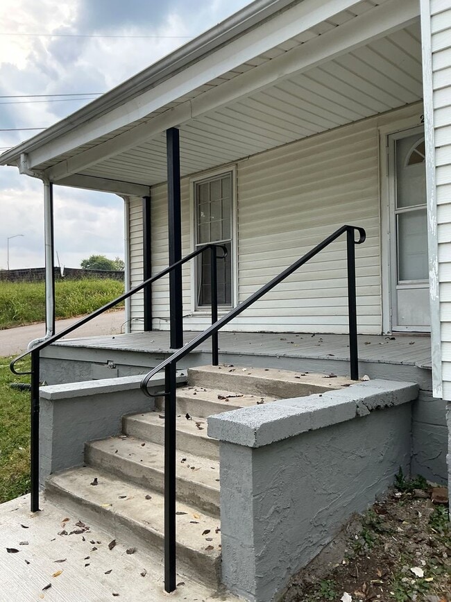 28 Lawn St in Clarksville, TN - Building Photo - Building Photo