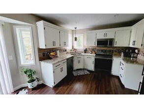 2341 Ponds Way in Shakopee, MN - Building Photo - Building Photo