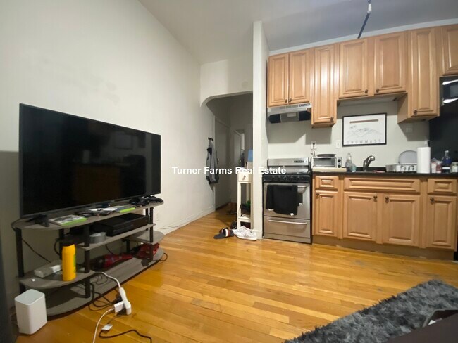 384 Commonwealth Ave, Unit 32 in Boston, MA - Foto de edificio - Building Photo