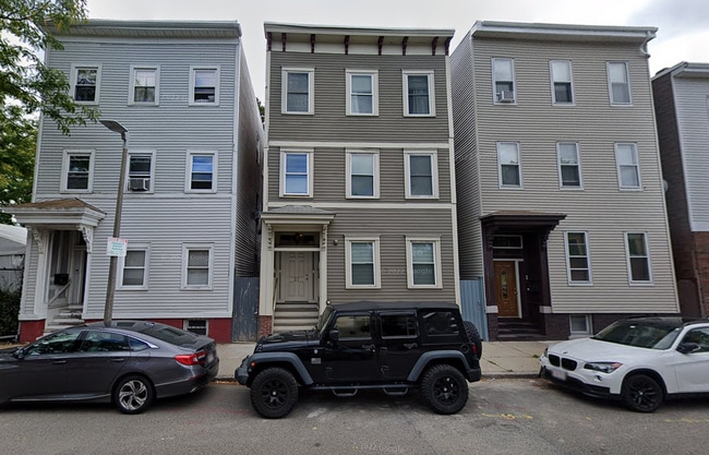 53 W 7th St, Unit 3