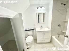 20 Imrie Rd, Unit 2 in Boston, MA - Building Photo - Building Photo