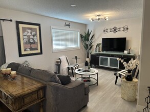705 Lori Dr in Palm Springs, FL - Building Photo - Building Photo