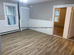 161 Farm St in Woonsocket, RI - Building Photo - Building Photo