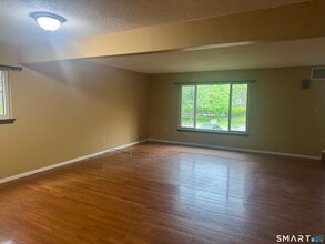 49 Cliffside Dr in Manchester, CT - Building Photo - Building Photo
