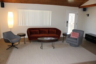 410 Burnham Rd in Oak View, CA - Building Photo - Building Photo