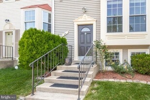 24 Sebastiani Blvd in Gaithersburg, MD - Building Photo