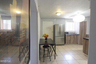 130 Tobin Pl in El Paso, TX - Building Photo - Building Photo